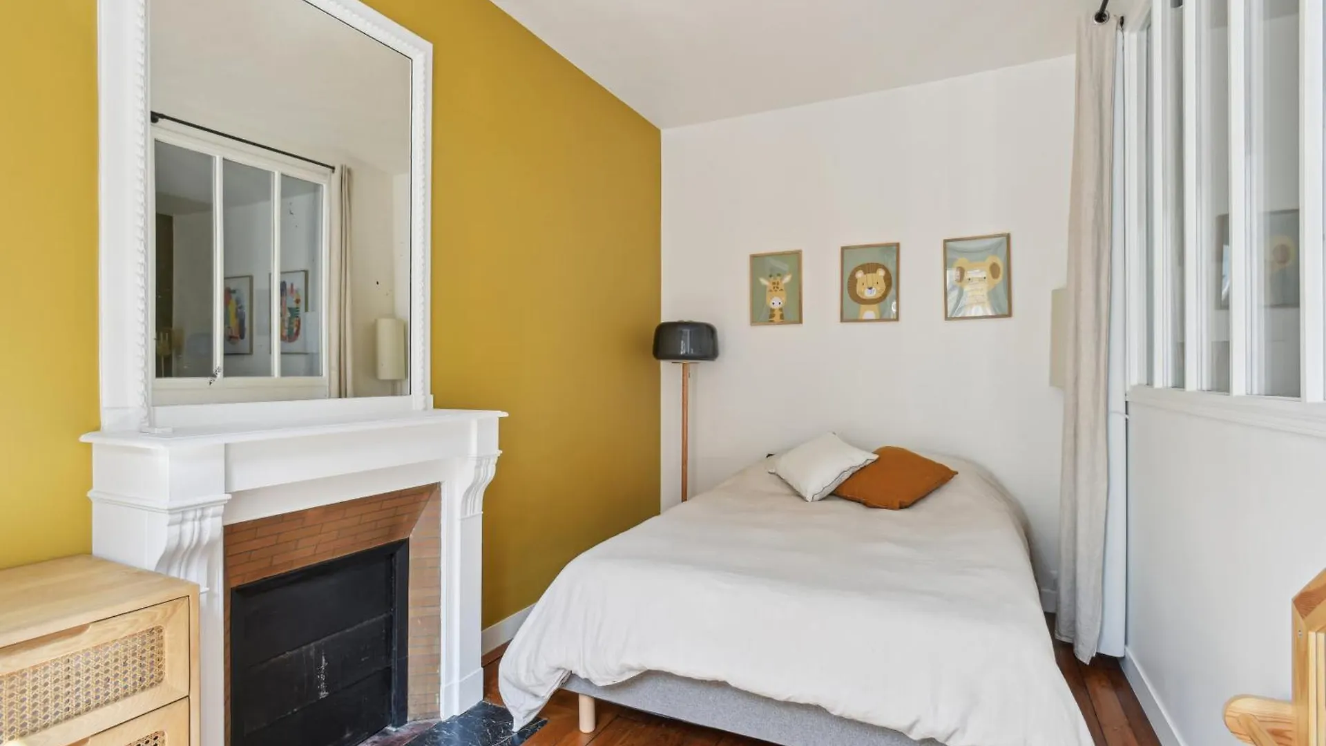 Evasion Parisienne Rue Saint Maur By Weekome Apartment