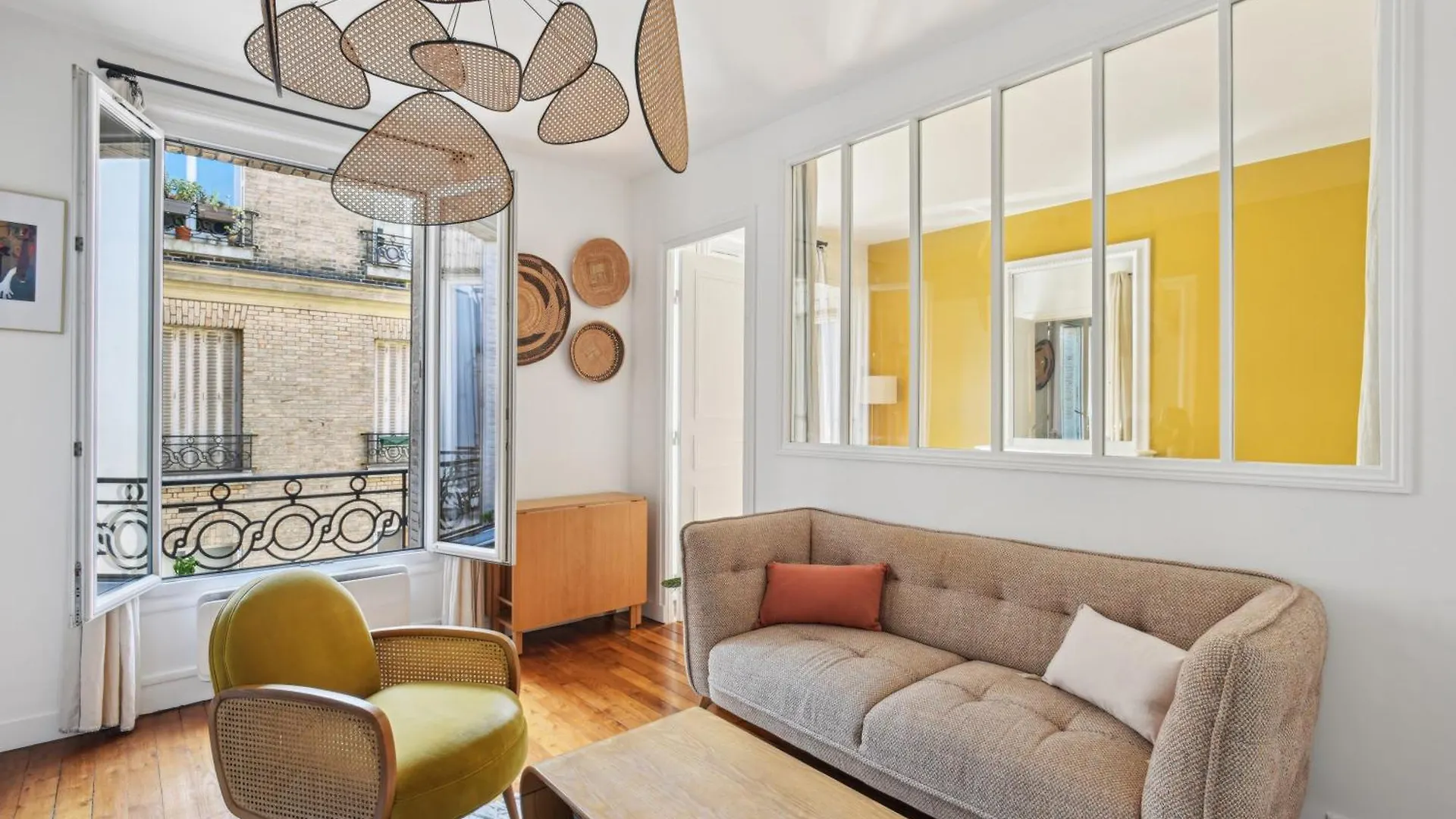 Apartment Evasion Parisienne Rue Saint Maur By Weekome France